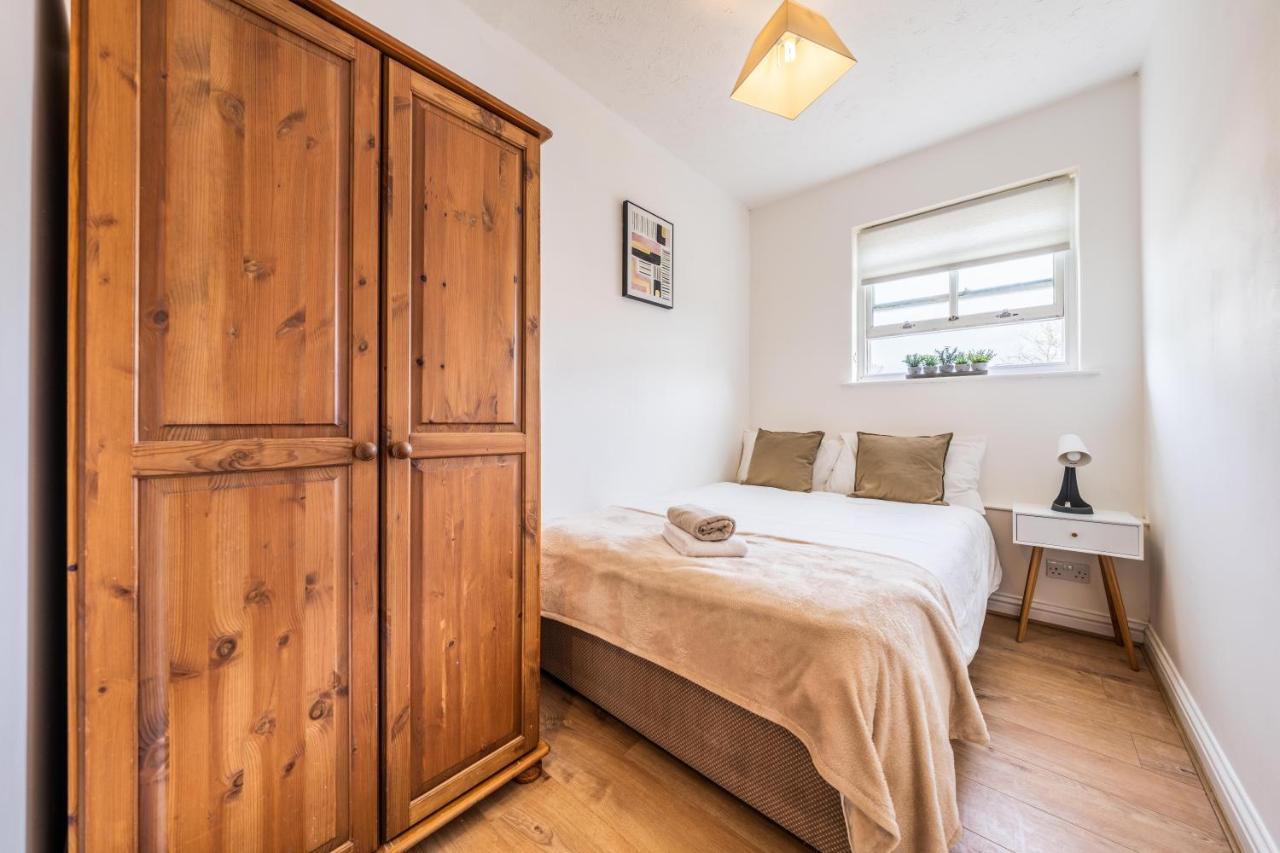 Stansted Airport & Bishops Stortford Town Centre Professional Apartment Bishop's Stortford Zewnętrze zdjęcie