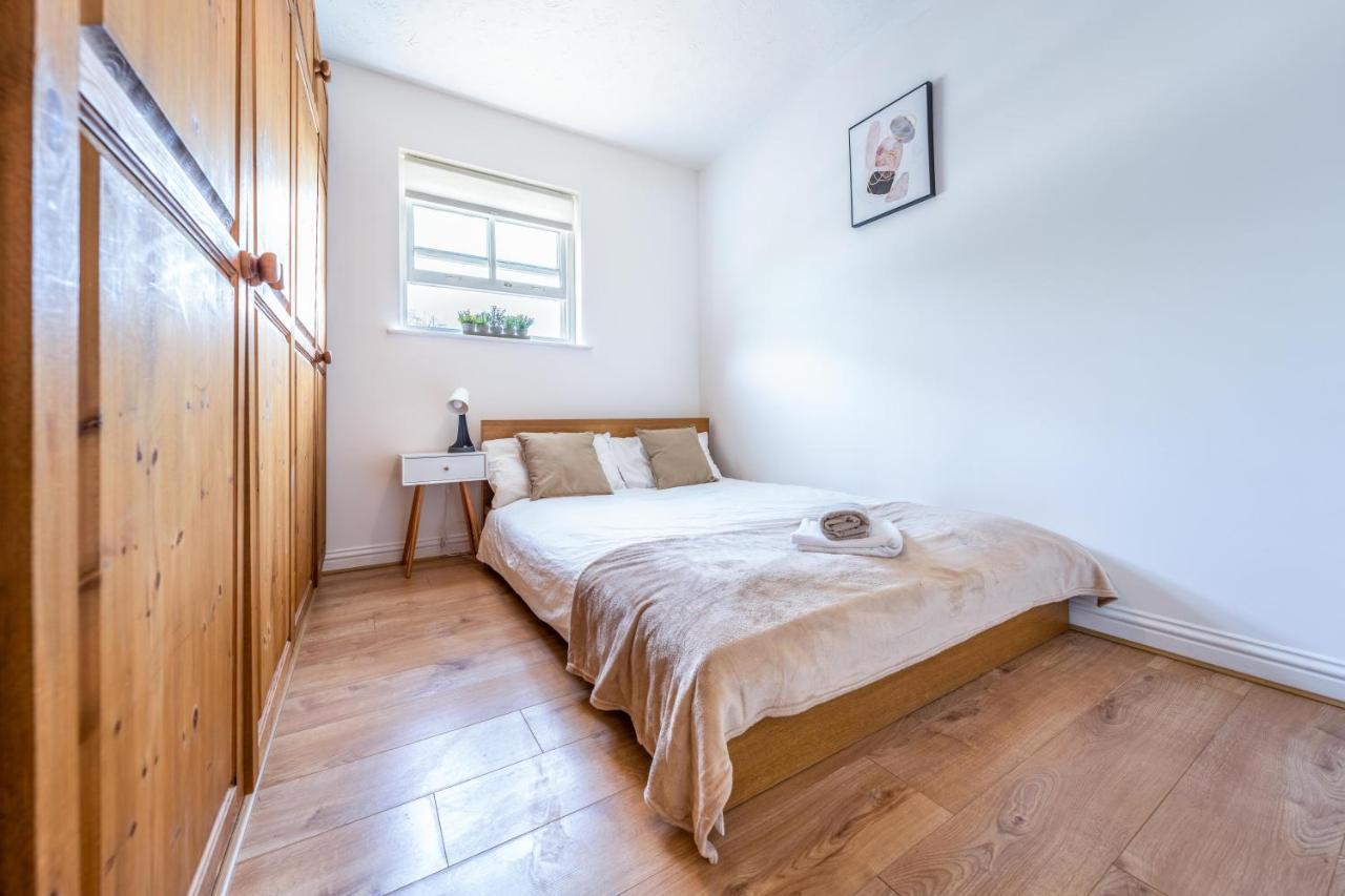 Stansted Airport & Bishops Stortford Town Centre Professional Apartment Bishop's Stortford Zewnętrze zdjęcie