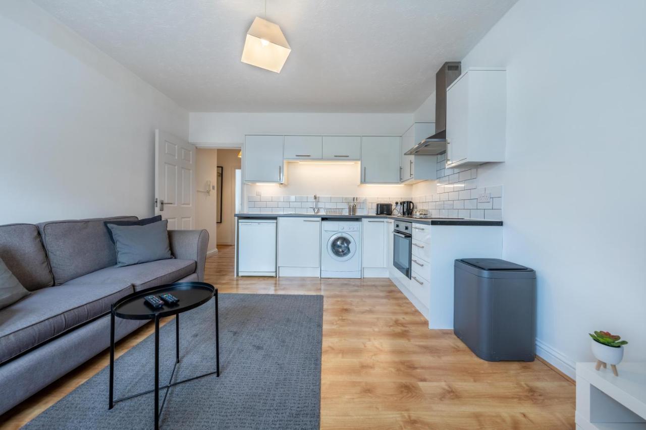 Stansted Airport & Bishops Stortford Town Centre Professional Apartment Bishop's Stortford Zewnętrze zdjęcie