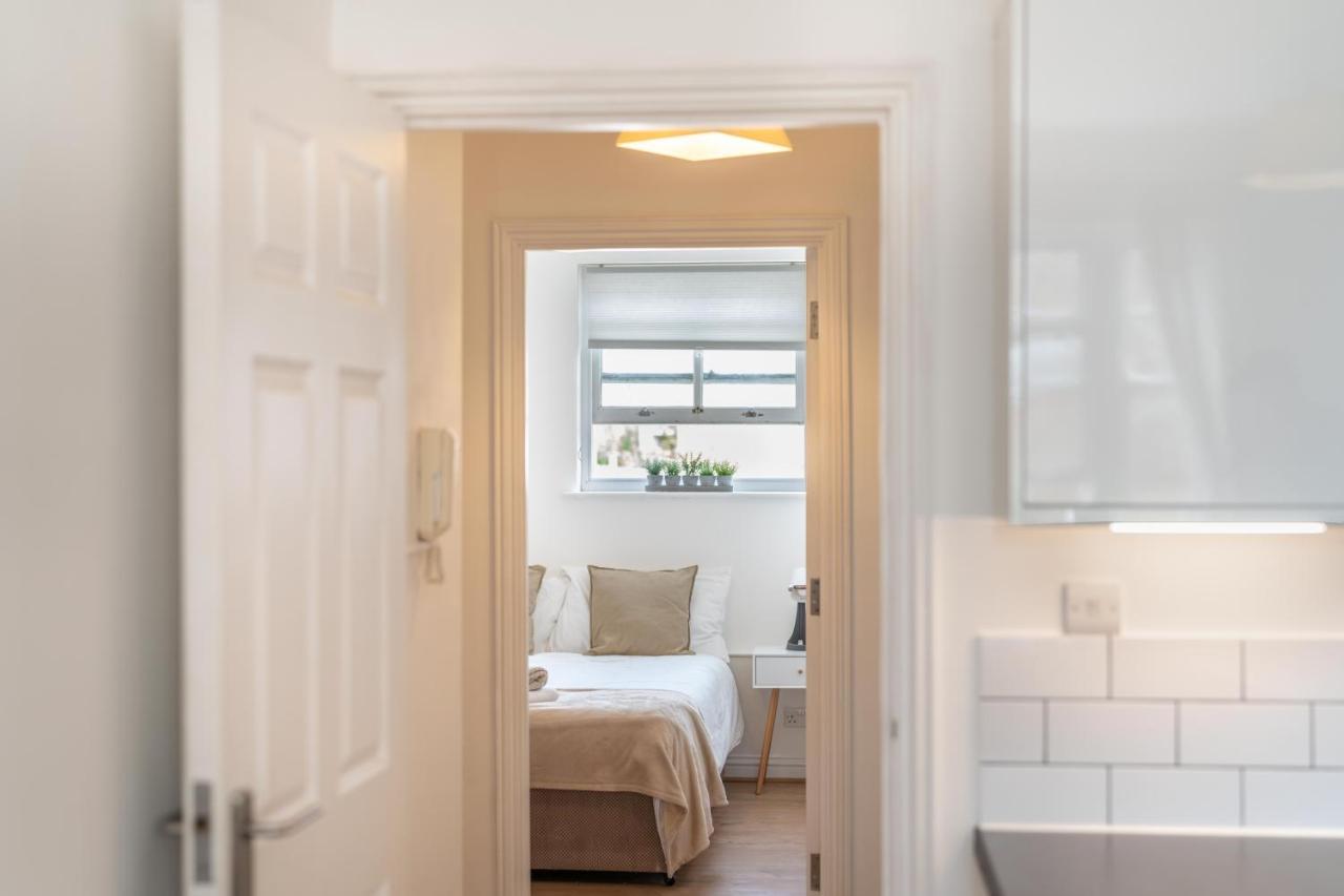 Stansted Airport & Bishops Stortford Town Centre Professional Apartment Bishop's Stortford Zewnętrze zdjęcie